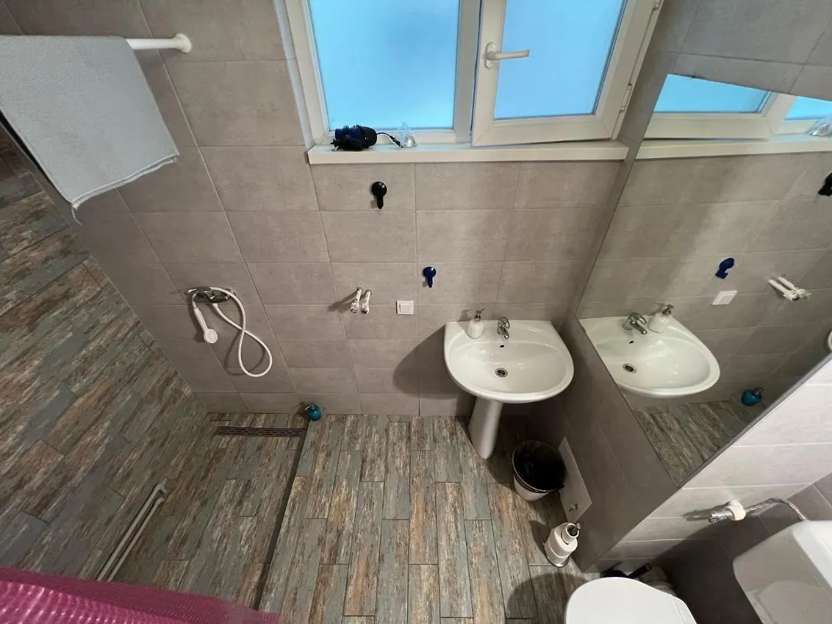 Green Apartment 124 Bucureşti 0*,